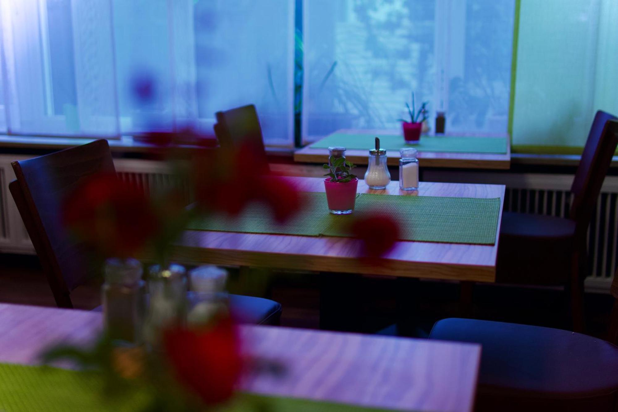 Dettingen an der Erms Bed & Breakfast Outlet Hotel מראה חיצוני תמונה