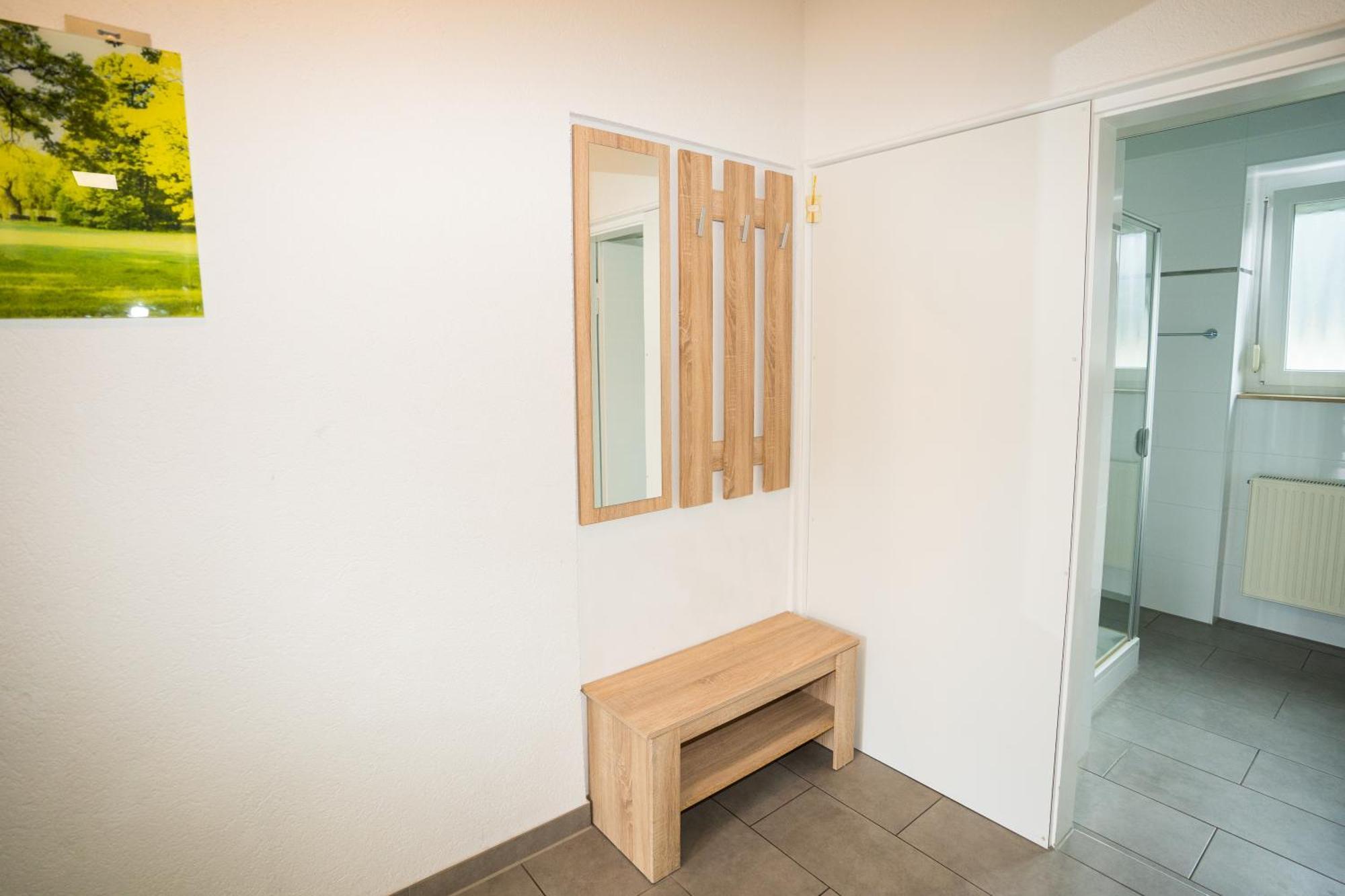 Dettingen an der Erms Bed & Breakfast Outlet Hotel מראה חיצוני תמונה