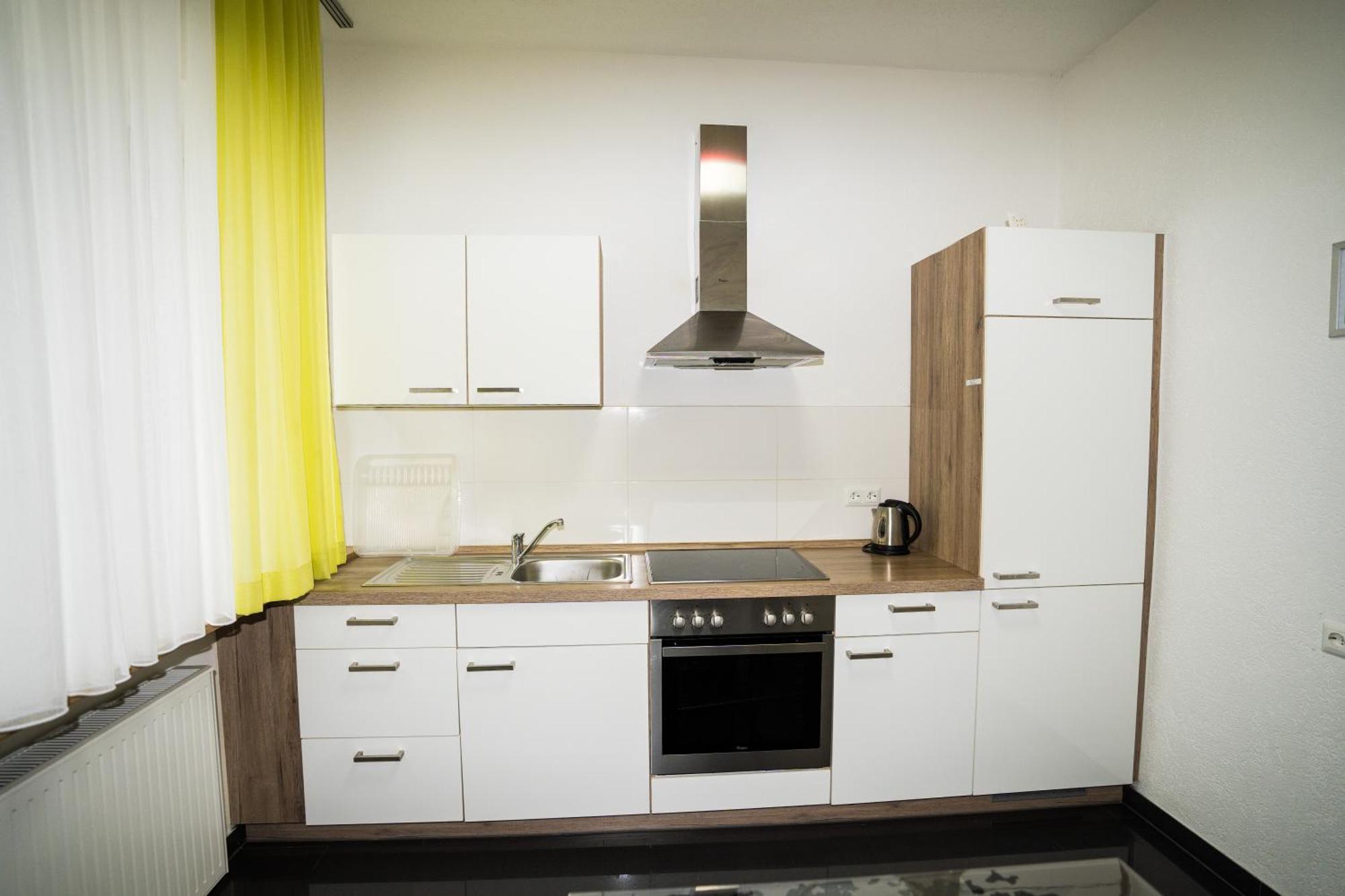 Dettingen an der Erms Bed & Breakfast Outlet Hotel מראה חיצוני תמונה